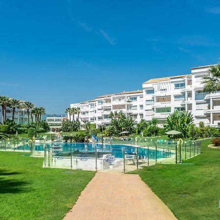 Puerto Banus Finest 2-Bdrm Apt - 50 Metres To Beach 马尔韦利亚 外观 照片