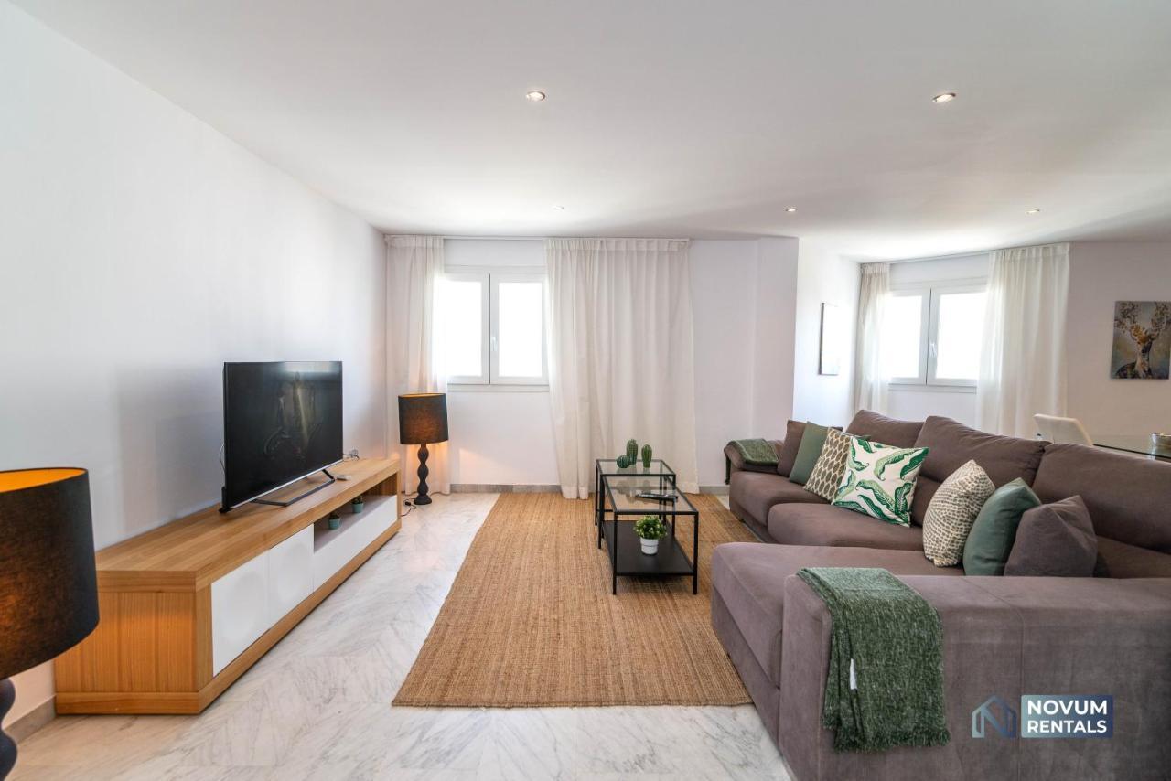 Puerto Banus Finest 2-Bdrm Apt - 50 Metres To Beach 马尔韦利亚 外观 照片