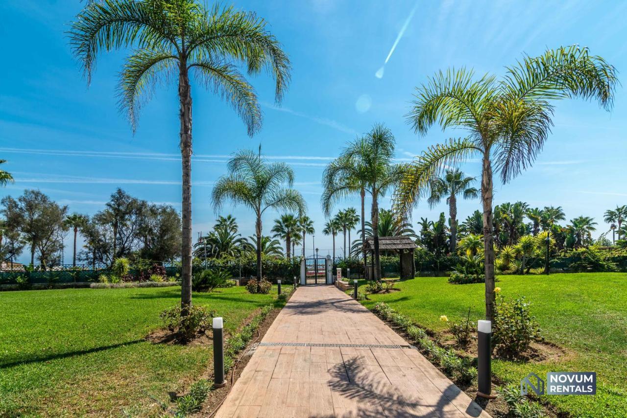 Puerto Banus Finest 2-Bdrm Apt - 50 Metres To Beach 马尔韦利亚 外观 照片