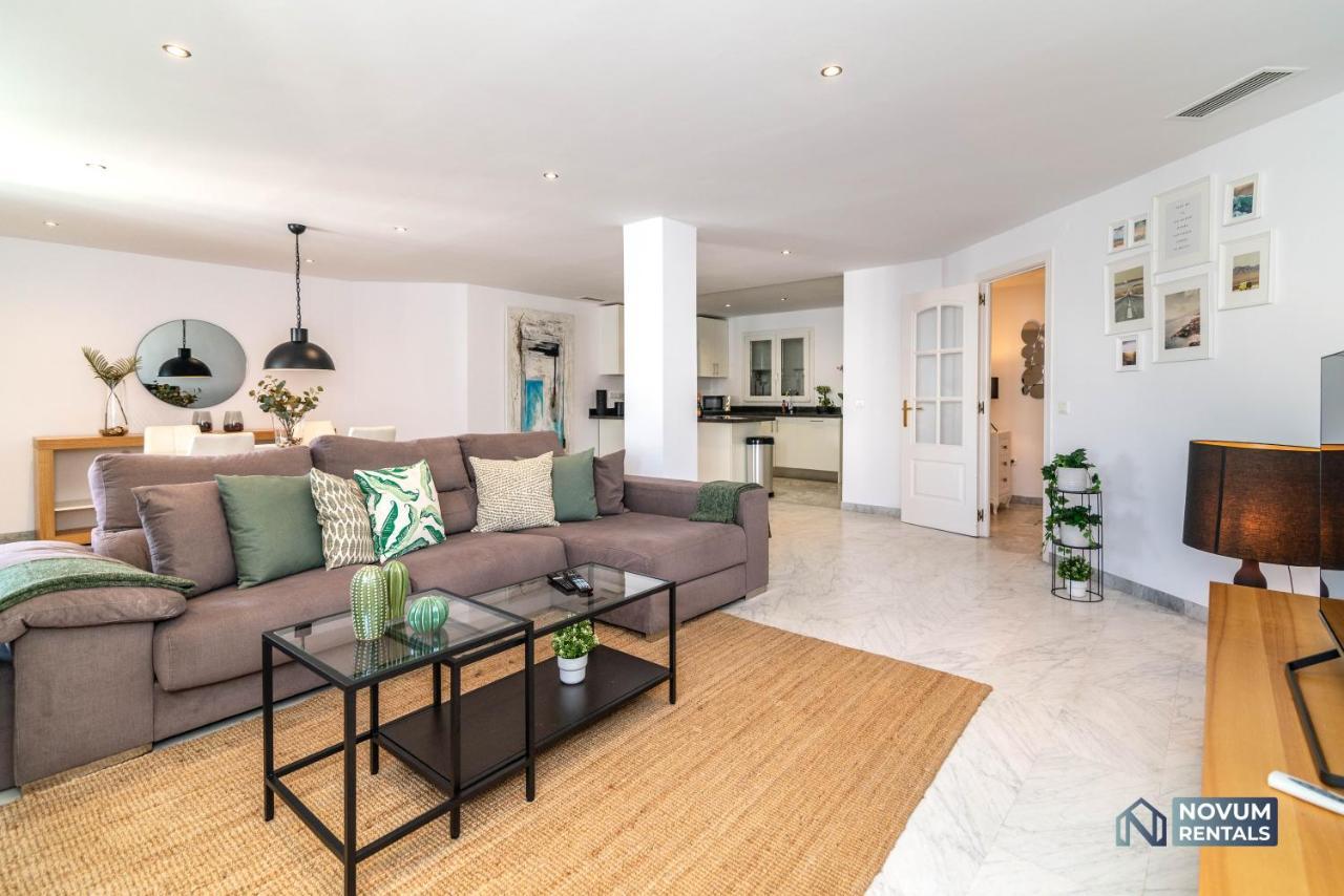 Puerto Banus Finest 2-Bdrm Apt - 50 Metres To Beach 马尔韦利亚 外观 照片