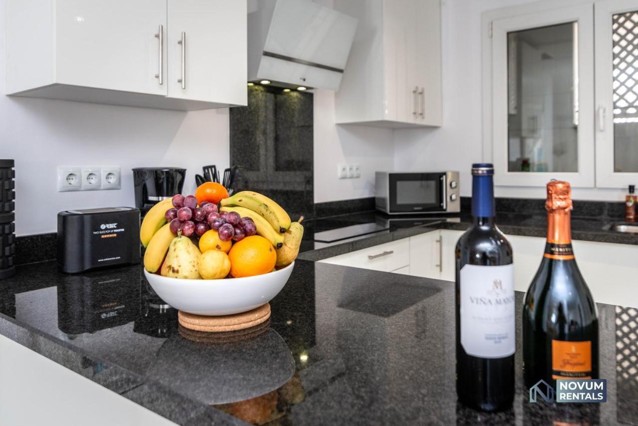 Puerto Banus Finest 2-Bdrm Apt - 50 Metres To Beach 马尔韦利亚 外观 照片