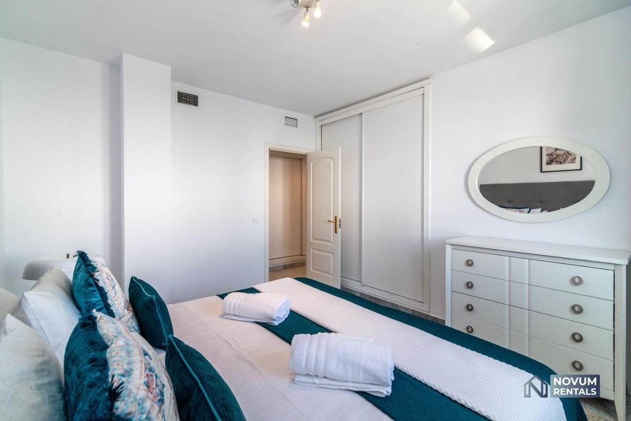 Puerto Banus Finest 2-Bdrm Apt - 50 Metres To Beach 马尔韦利亚 外观 照片