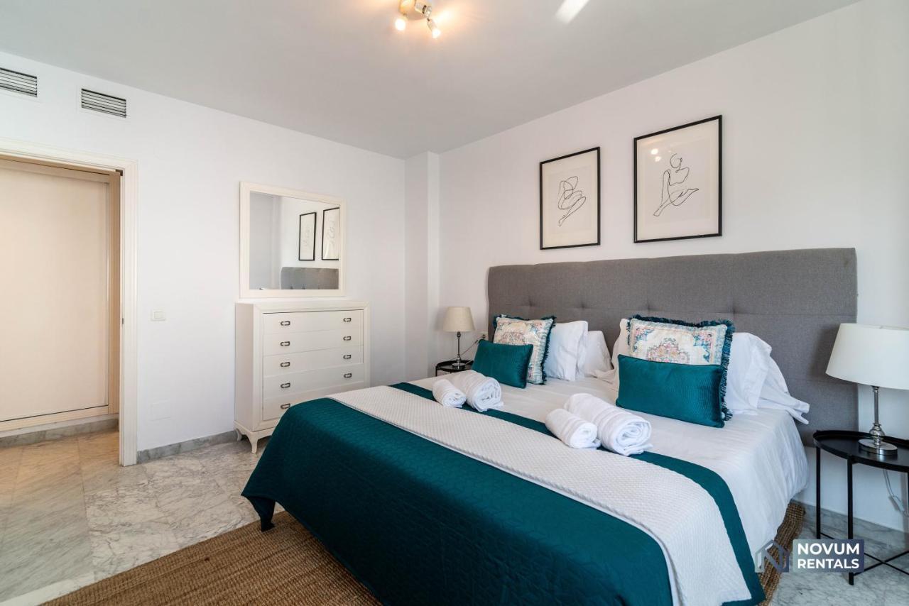 Puerto Banus Finest 2-Bdrm Apt - 50 Metres To Beach 马尔韦利亚 外观 照片